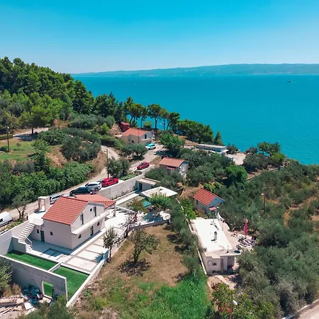 Βίλα Mediterranean Oasis Seaside With Pool