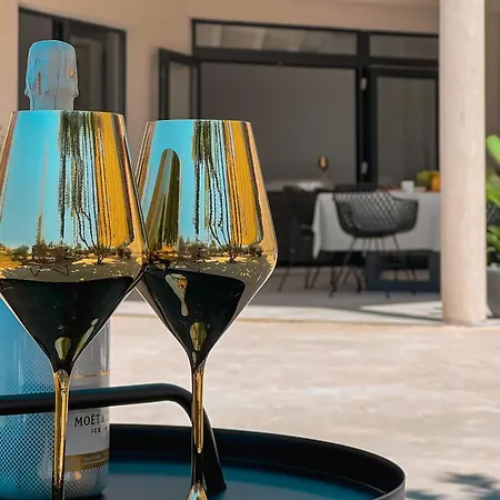 Mediterranean Oasis Seaside With Pool * Σπλιτ