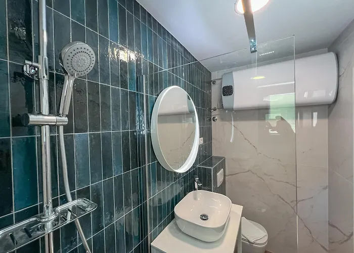 Mediterranean Oasis Seaside With Pool *