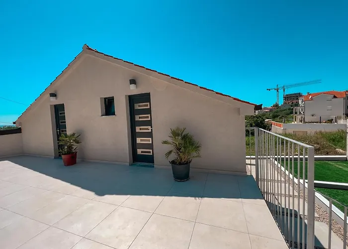 Mediterranean Oasis Seaside With Pool Villa