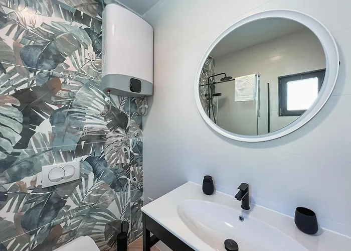 빌라 Mediterranean Oasis Seaside With Pool 스플리트