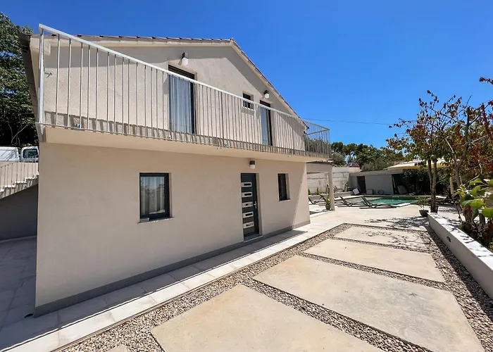 빌라 Mediterranean Oasis Seaside With Pool