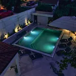 Villa Mediterranean Oasis Seaside With Pool *