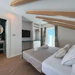 Mediterranean Oasis Seaside With Pool Villa *